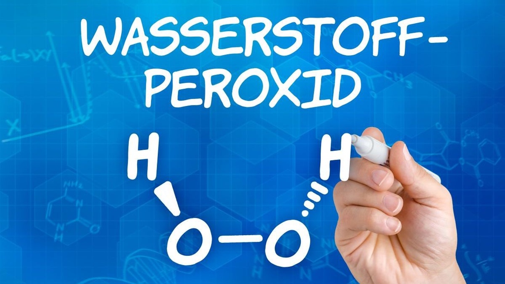 Millions for the Everyday Product Hydrogen Peroxide The German Research Foundation (DFG) grants 3.9 million euros to KIT research group that is investigating sustainable production methods for hydrogen peroxide